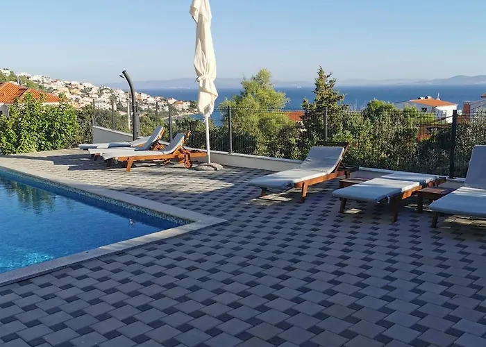 아파트 Mila 트로기르